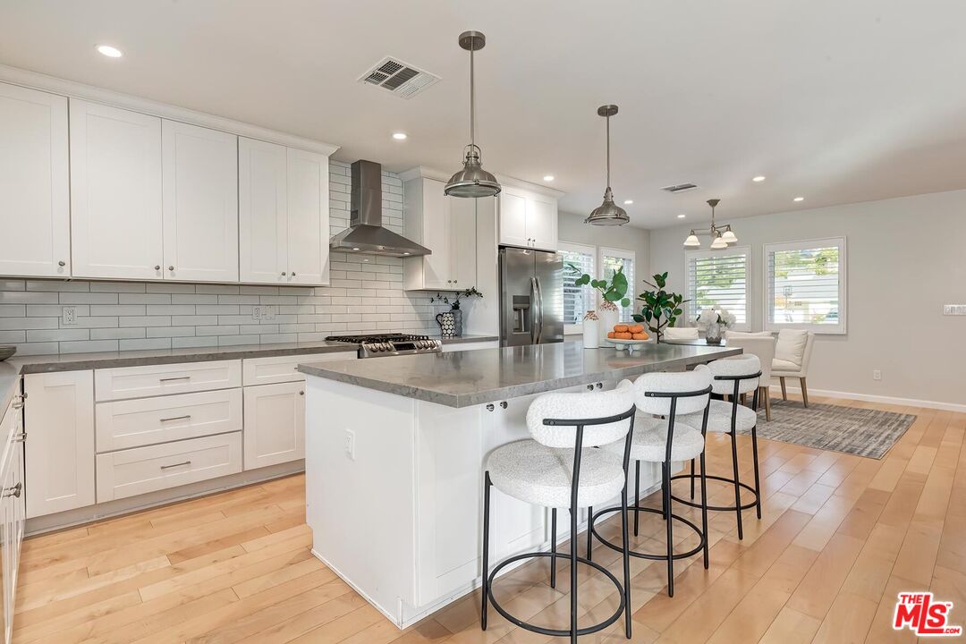 MLS #25609931 image #14