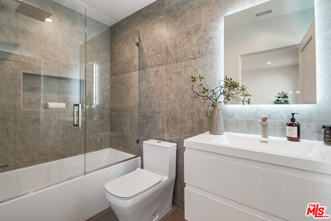 MLS #25610391 image #17