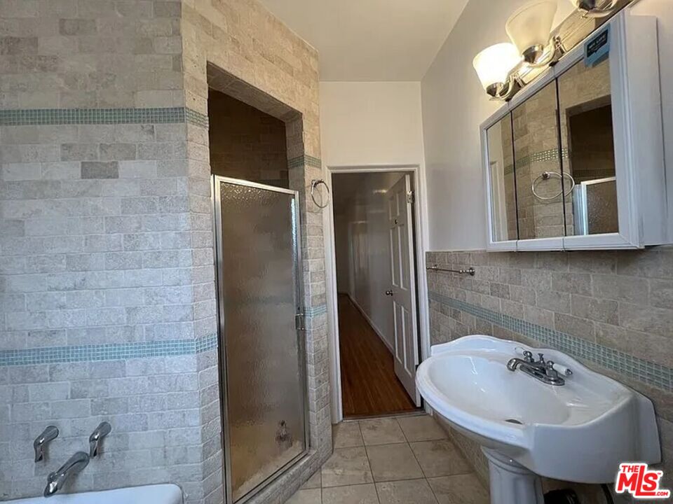 MLS #25610985 image #12