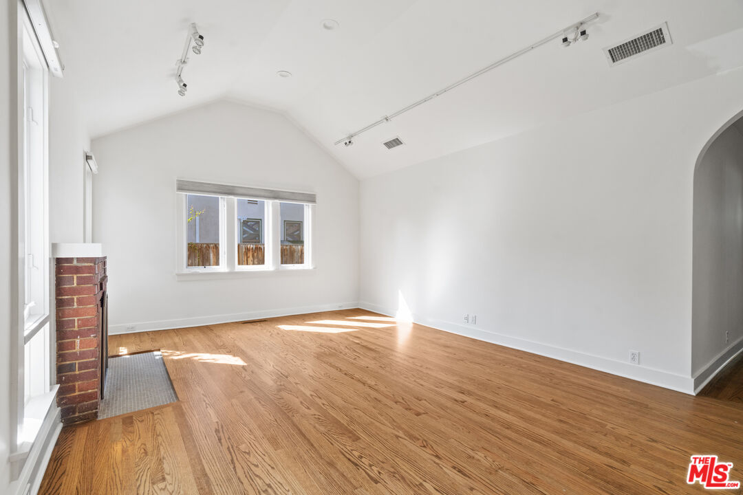 MLS #25611121 image #6