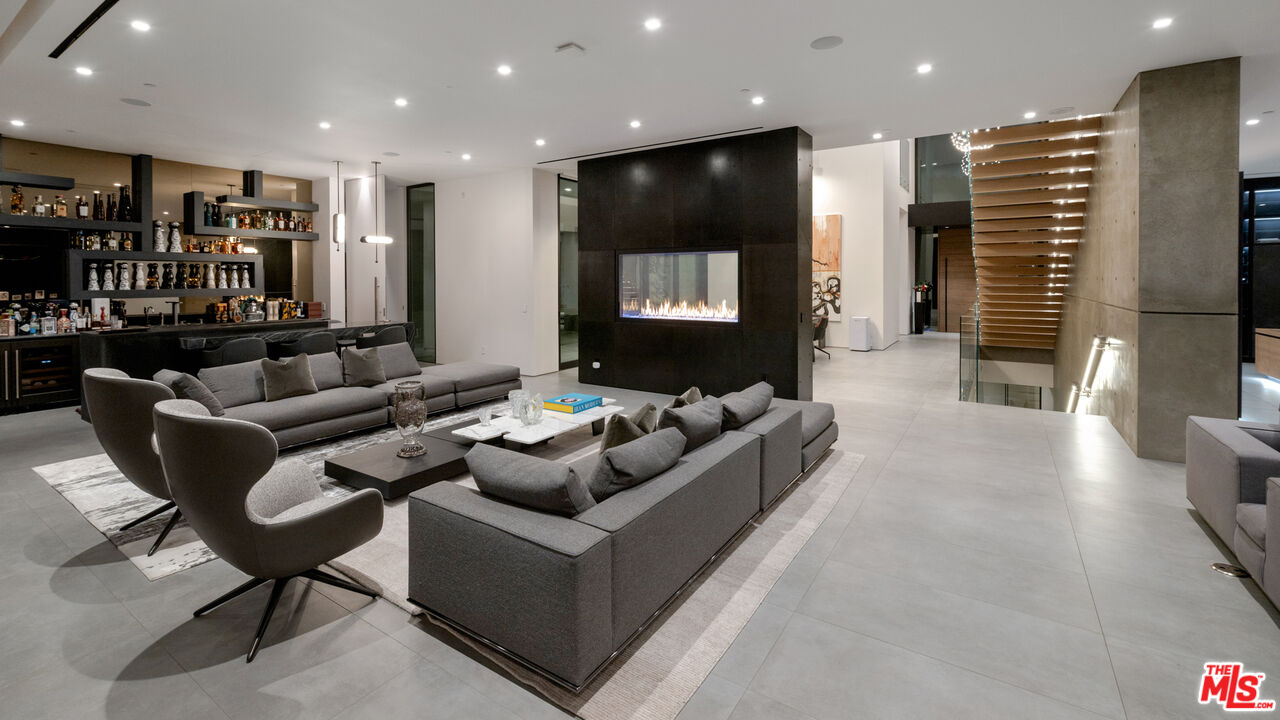 MLS #25611539 image #25