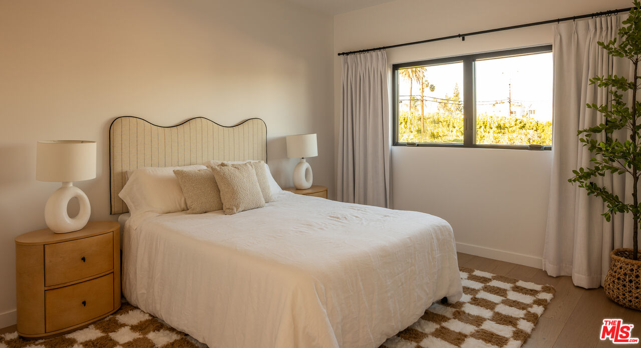 MLS #25611993 image #24