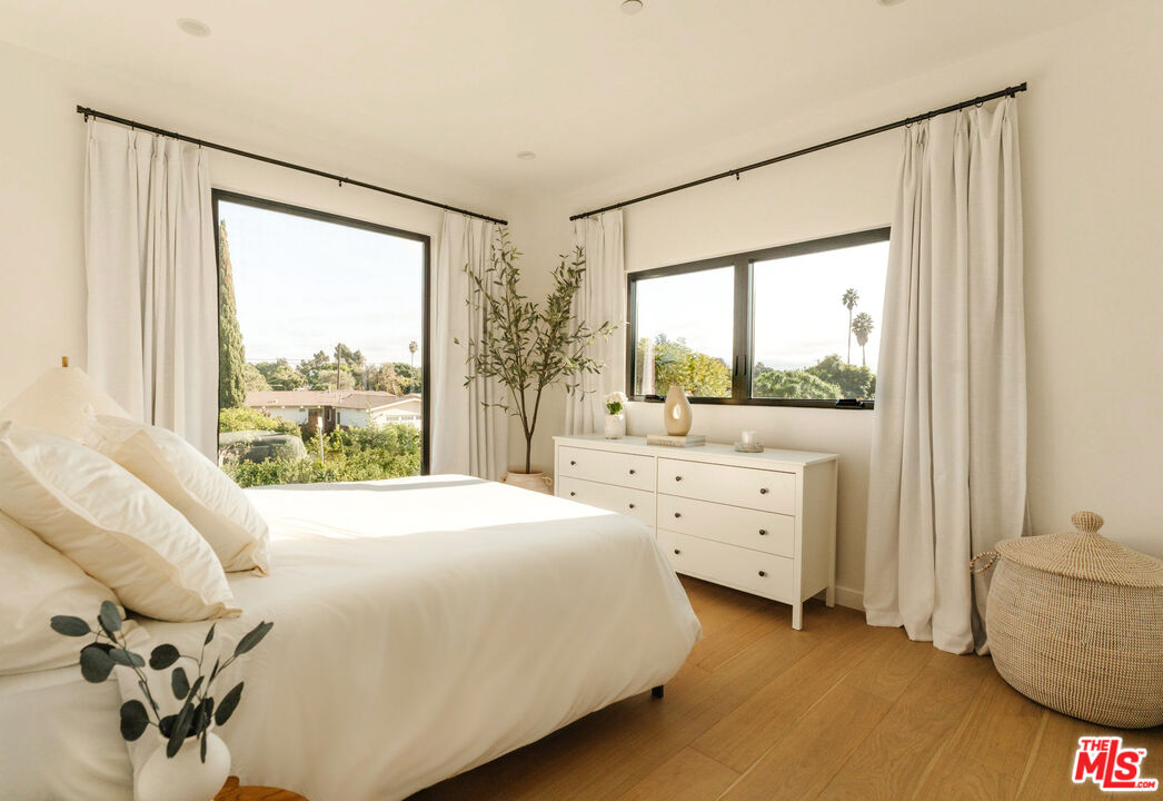 MLS #25611993 image #27