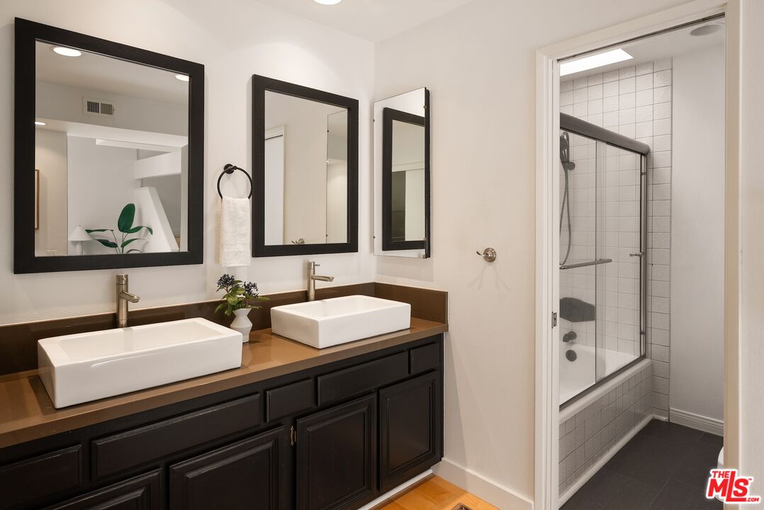 MLS #25612173 image #24