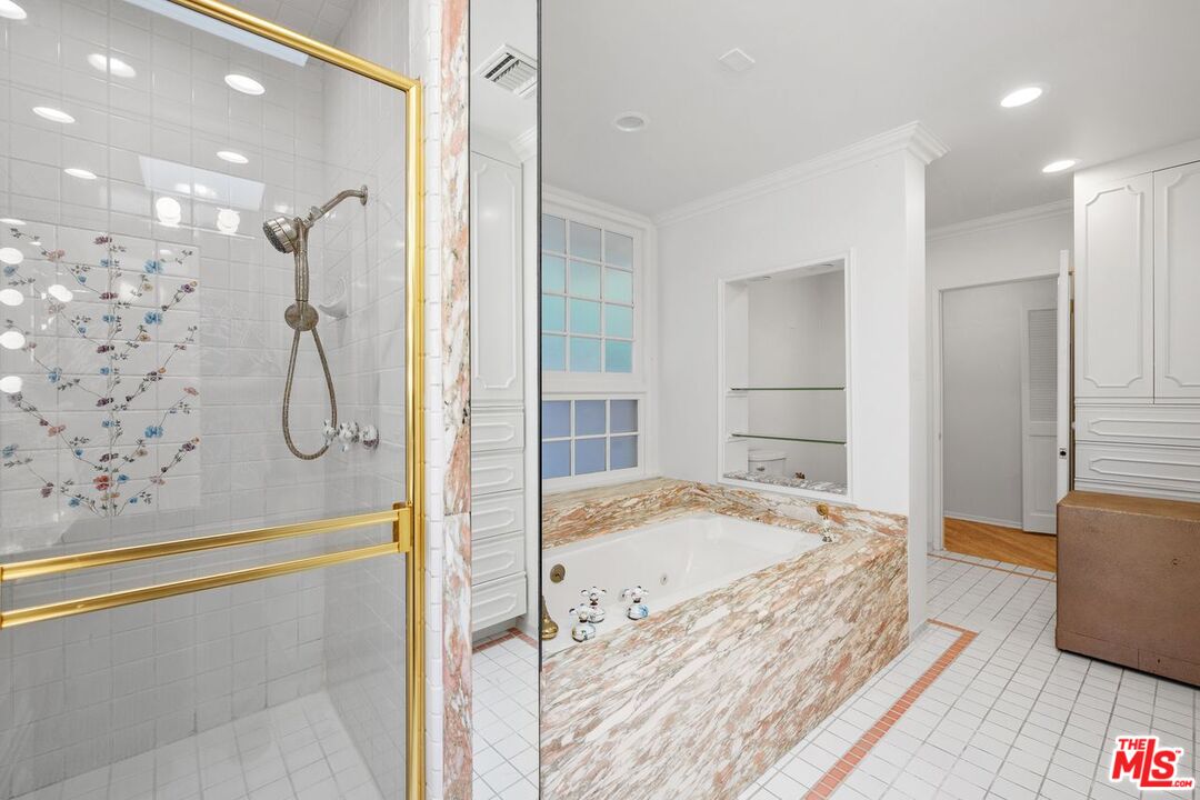 MLS #25612369 image #11