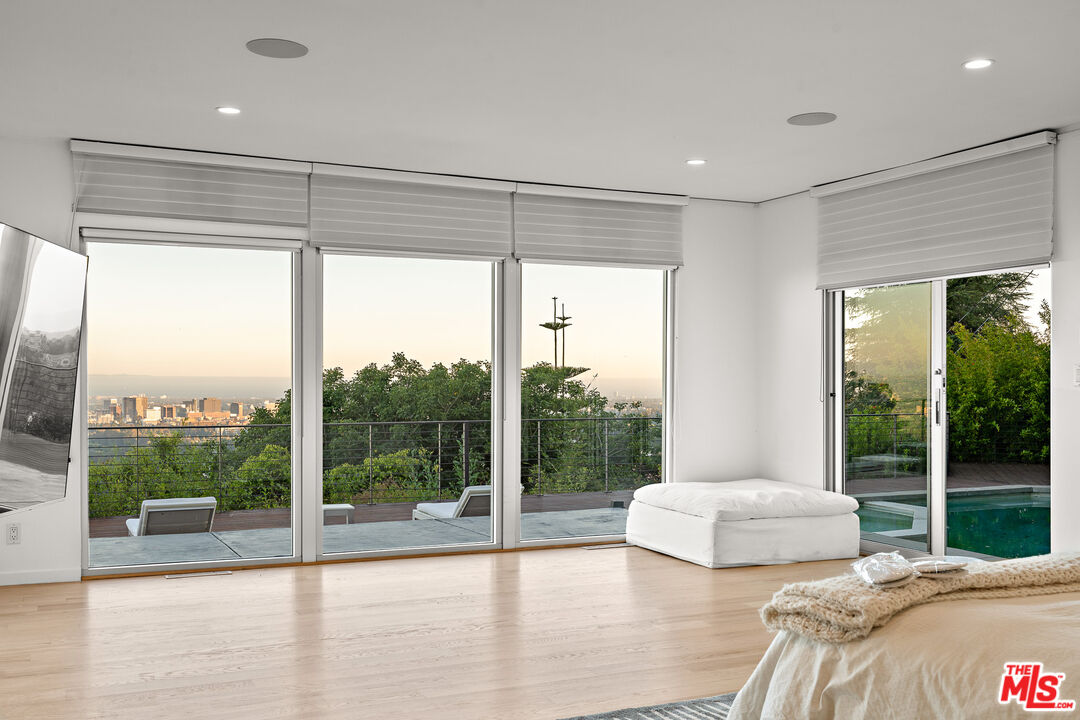 MLS #25613549 image #33