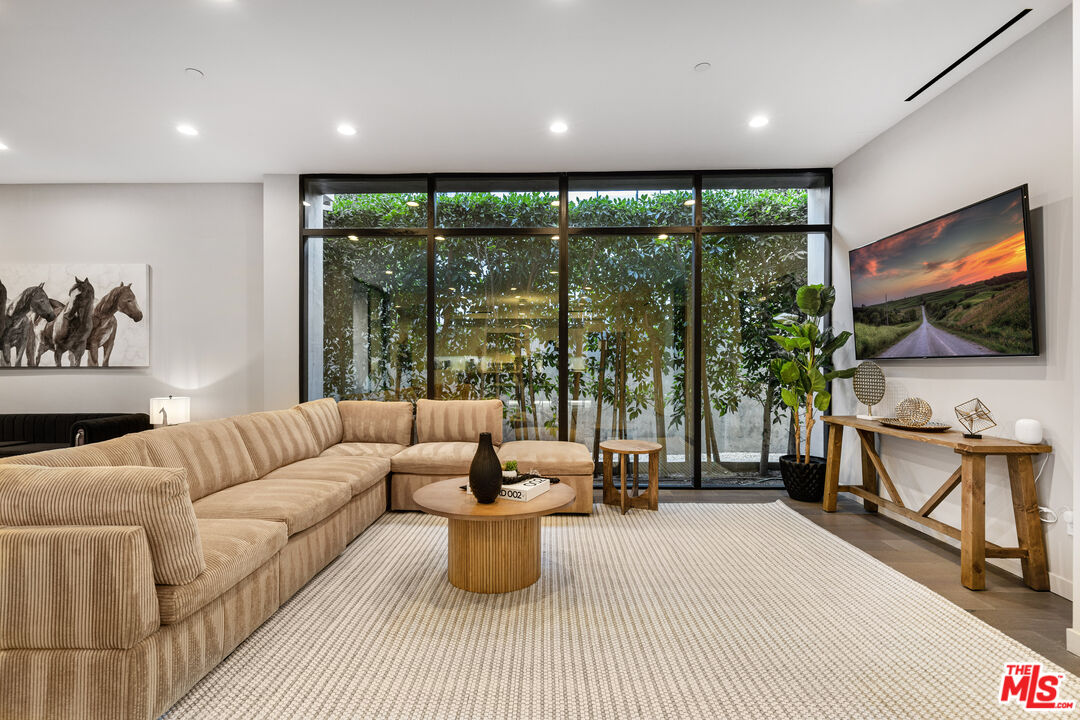 MLS #25613873 image #8