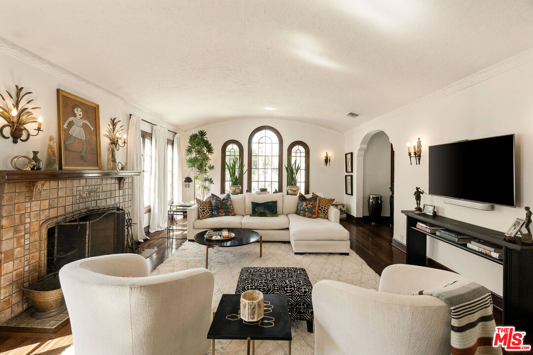 MLS #25614087 image #3