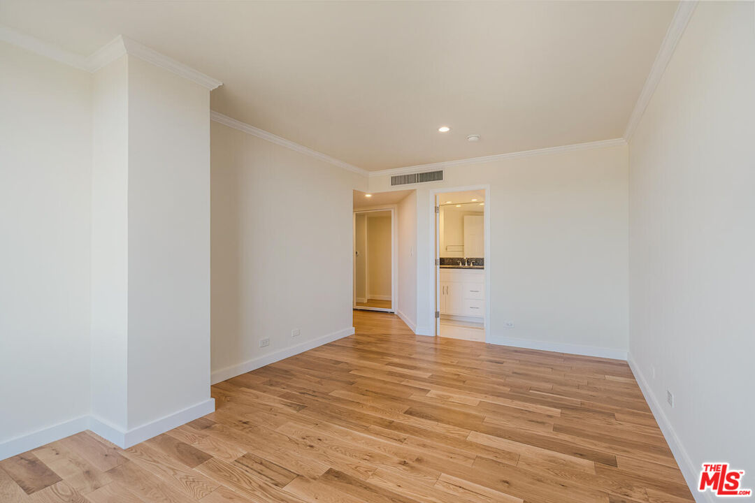 MLS #25614289 image #18