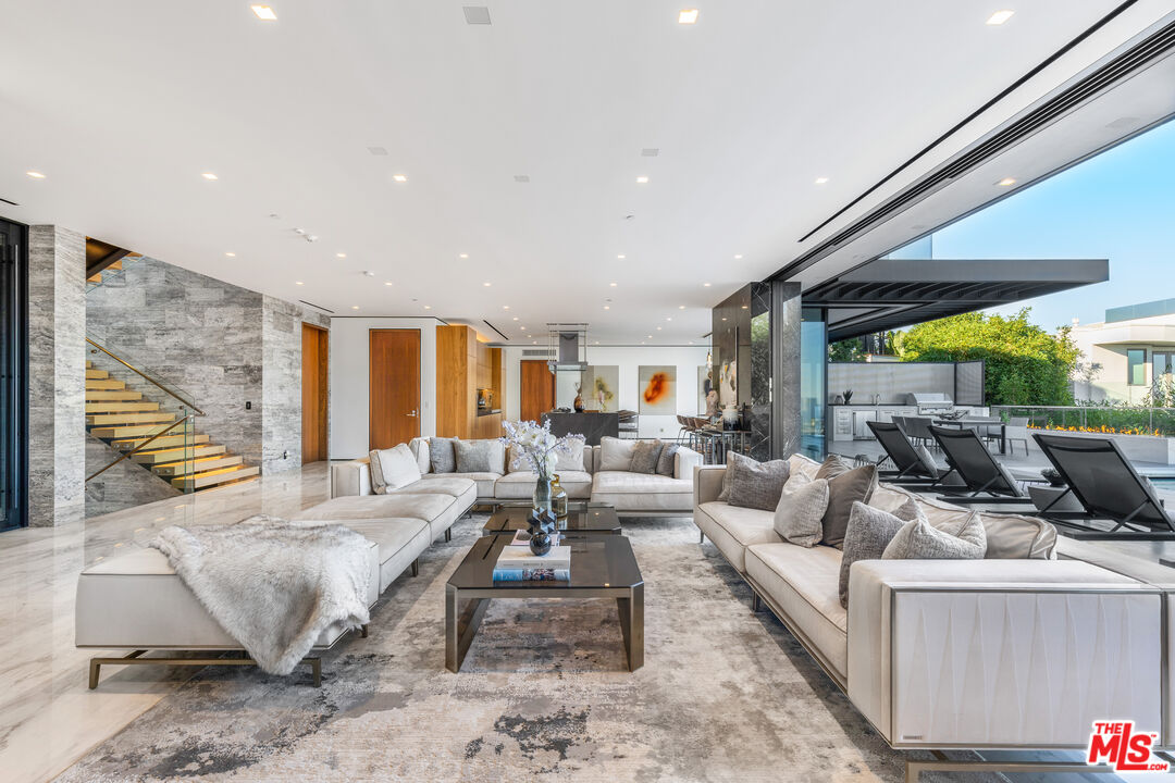 MLS #25614421 image #1