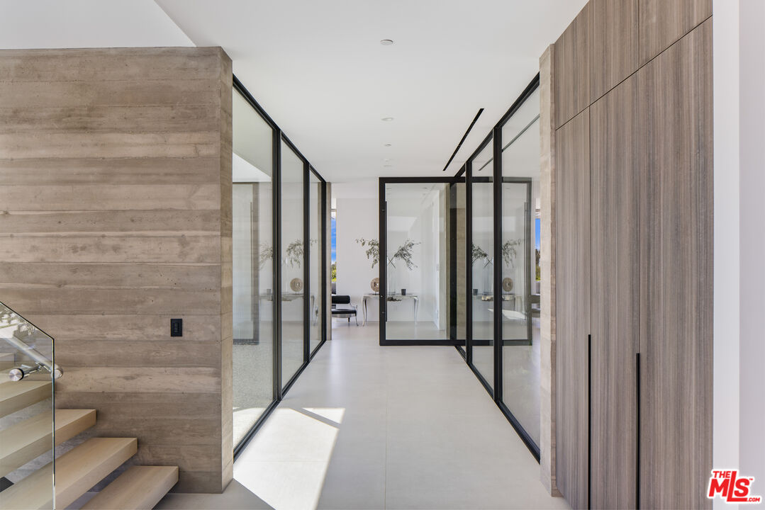 MLS #25614643 image #9