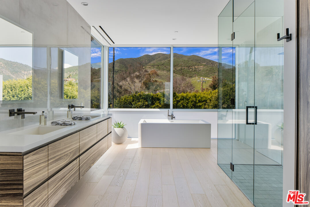 MLS #25614643 image #22