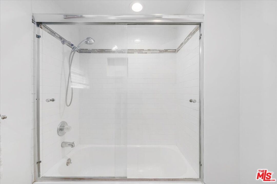 MLS #25614787 image #32