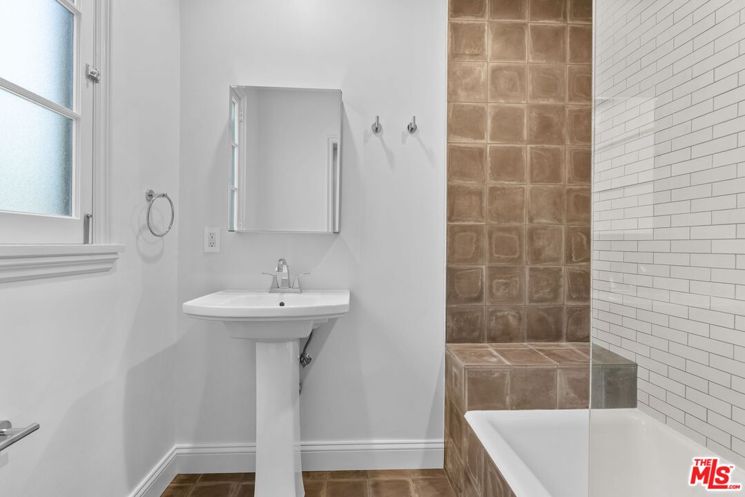 MLS #25615007 image #17