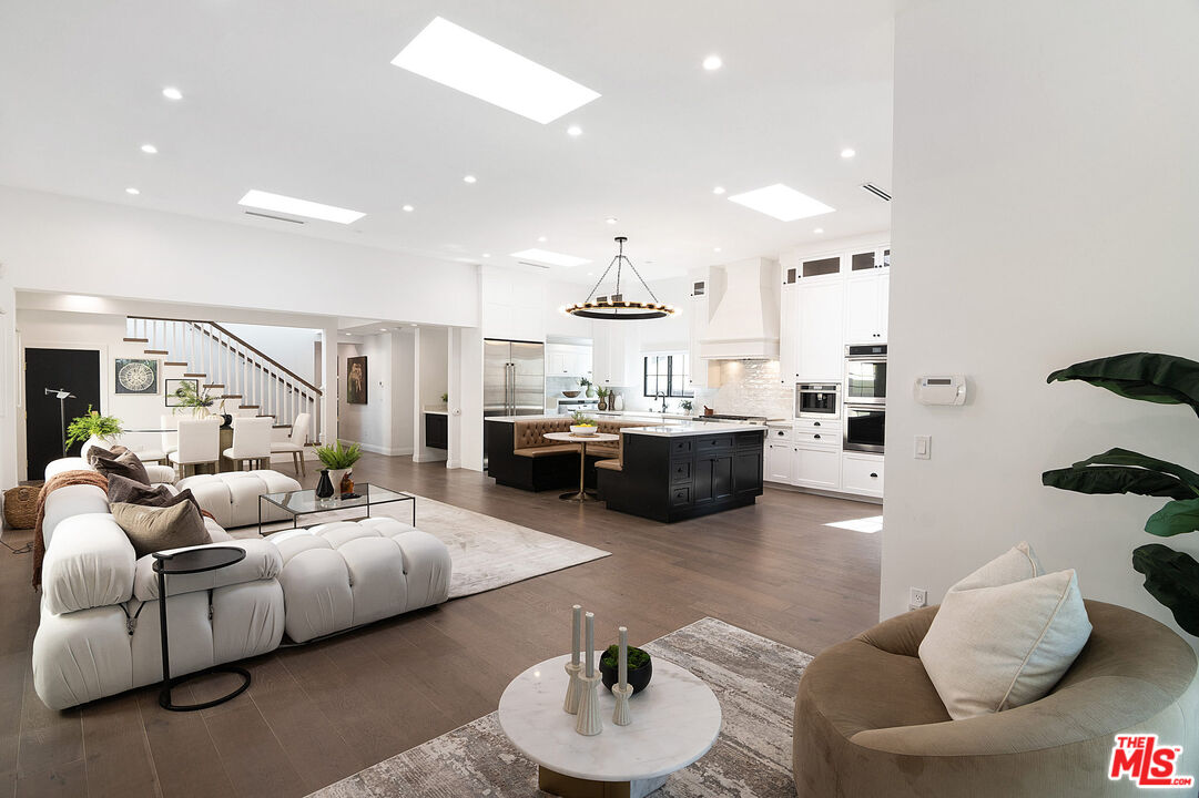 MLS #25615255 image #0