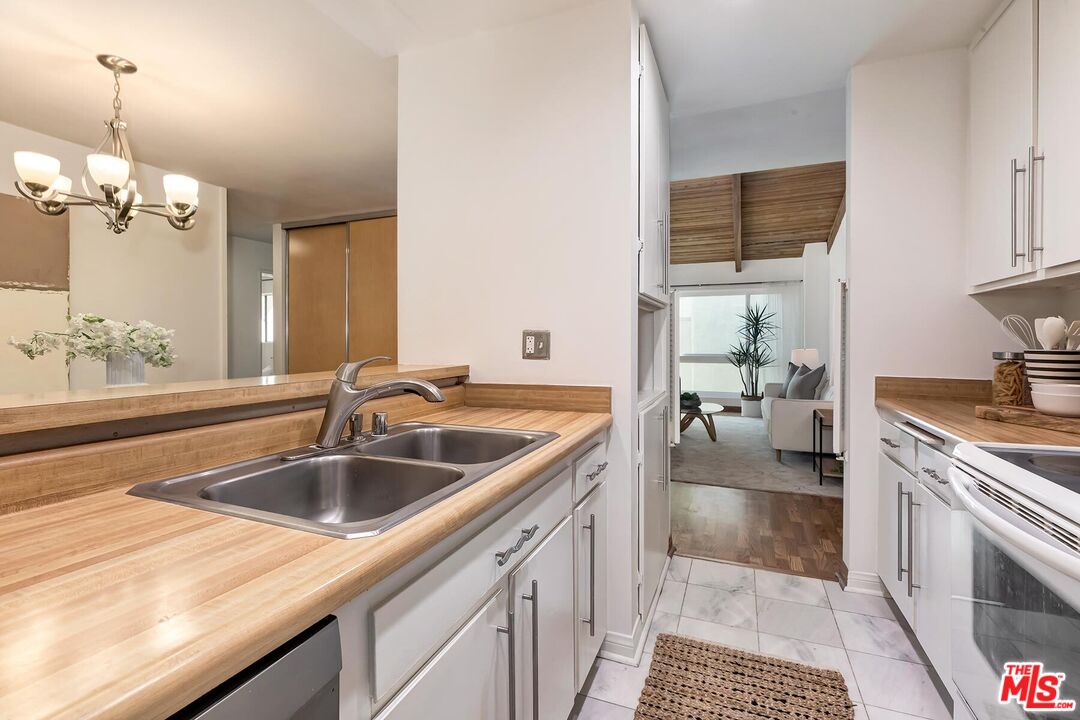 MLS #25615405 image #14