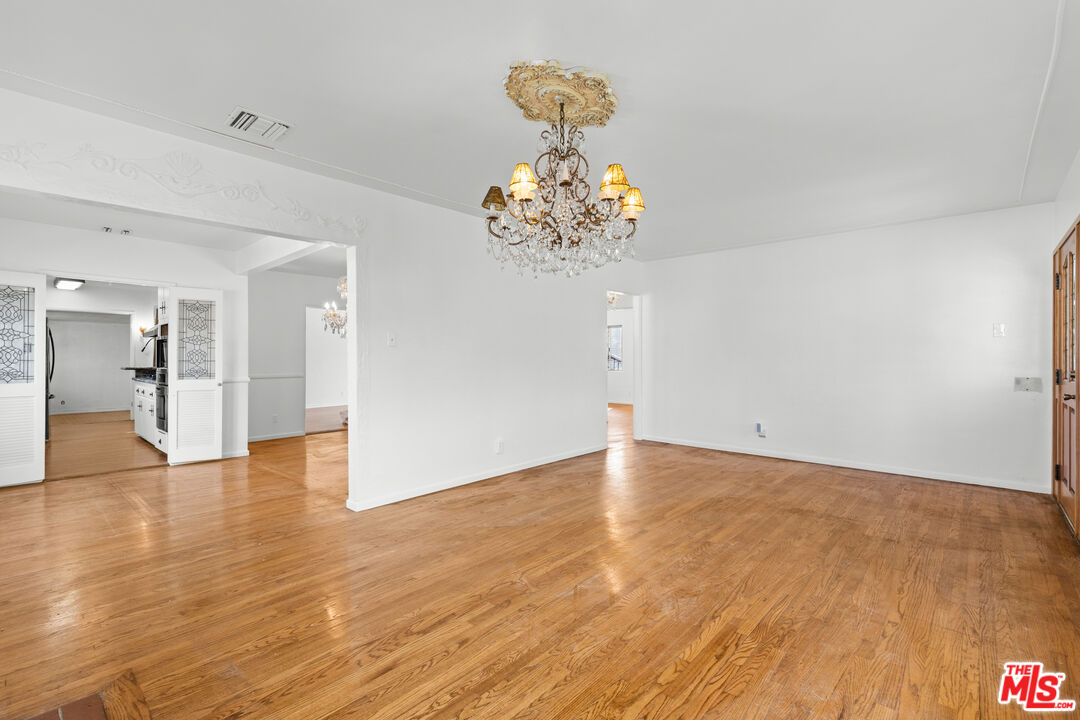 MLS #25615827 image #2