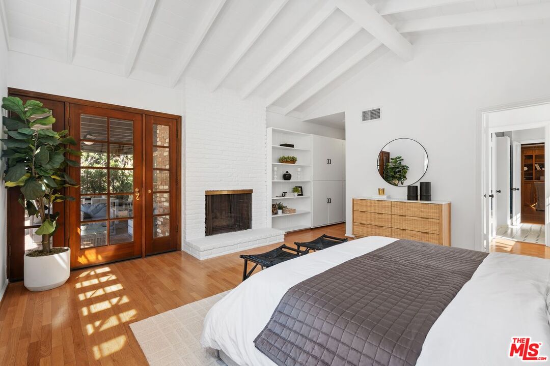 MLS #25615833 image #20