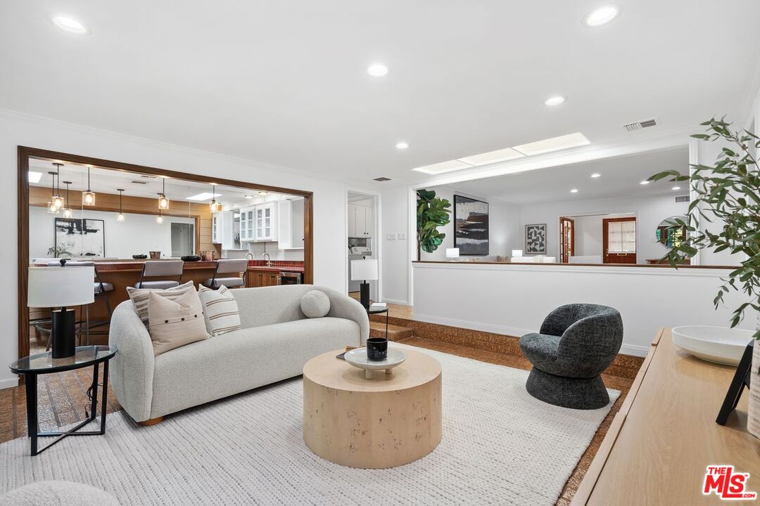 MLS #25615833 image #7