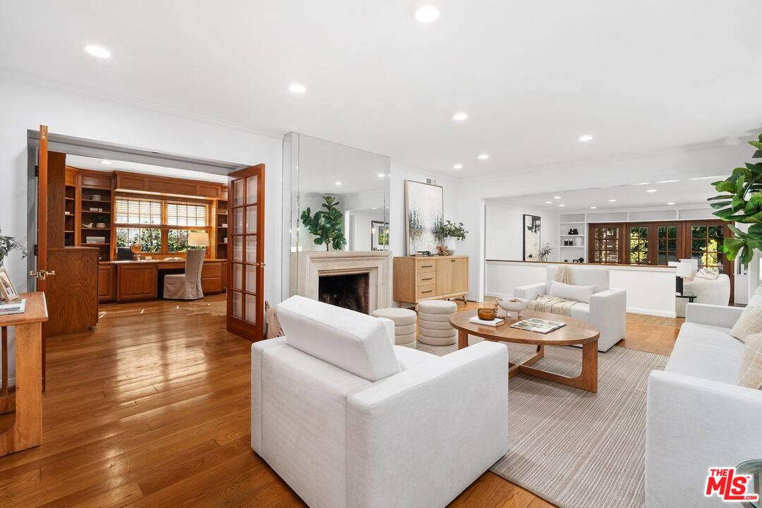 MLS #25615833 image #0