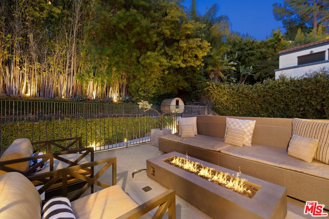 MLS #25615841 image #17