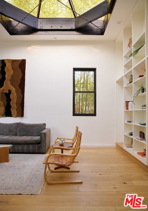 MLS #25615907 image #13