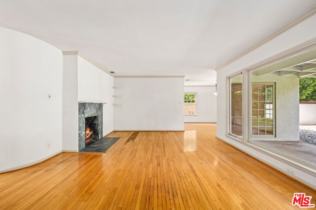 MLS #25615971 image #2