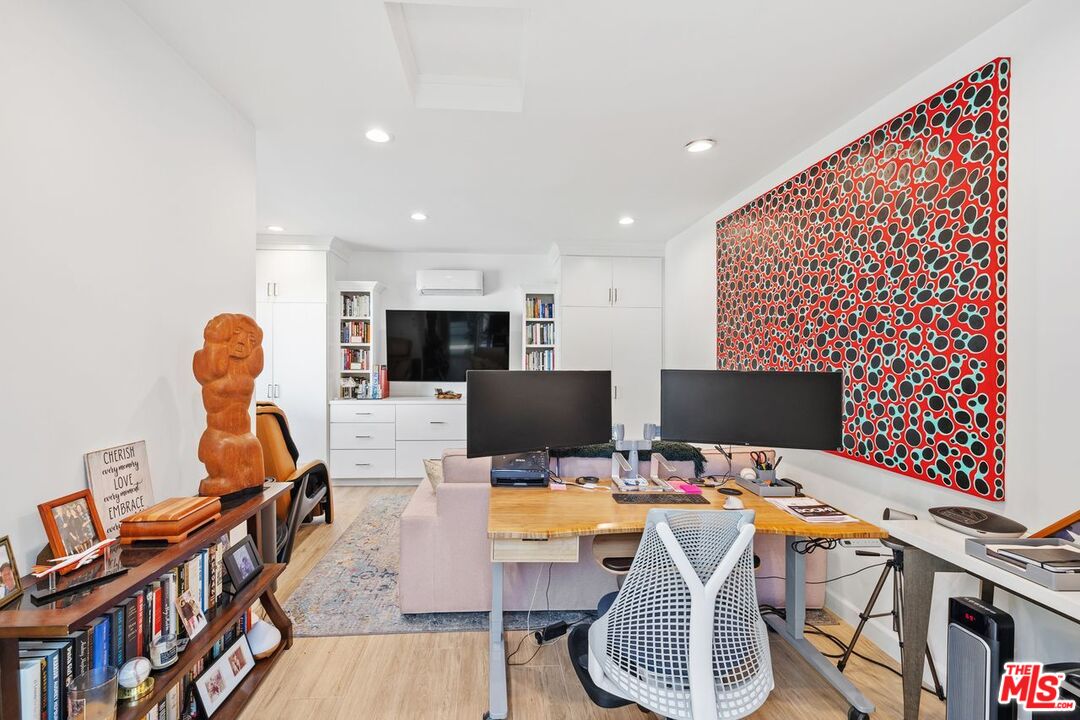 MLS #25616061 image #25