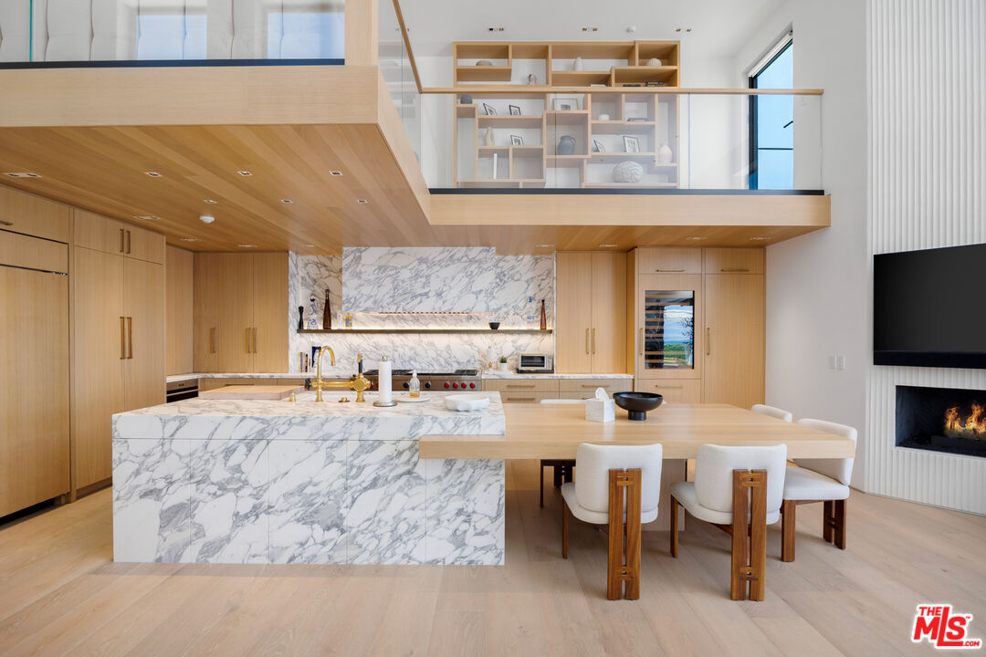 MLS #25616195 image #2