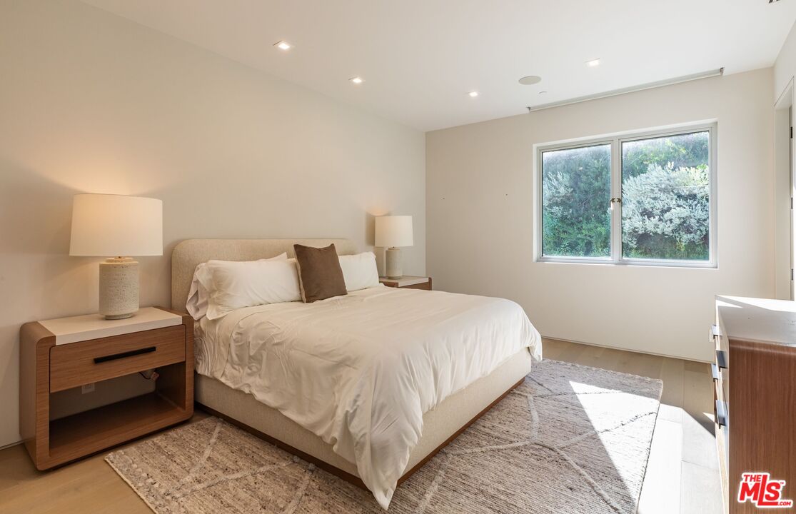 MLS #25616585 image #17