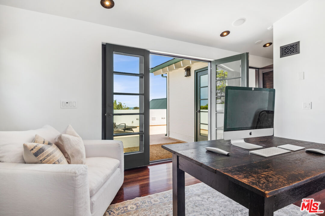 MLS #25616753 image #16