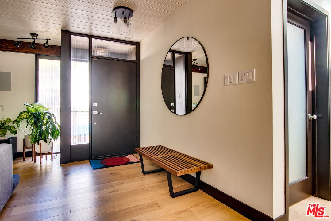 MLS #25616775 image #1