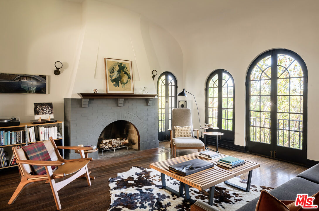 MLS #25616817 image #2