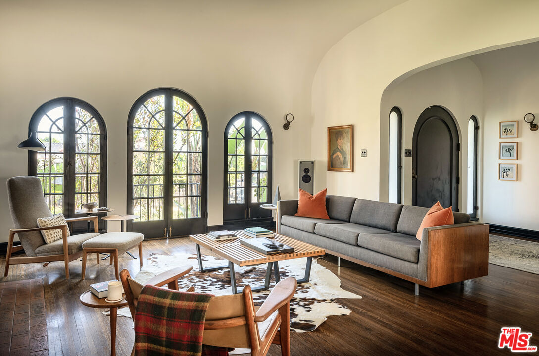 MLS #25616817 image #3