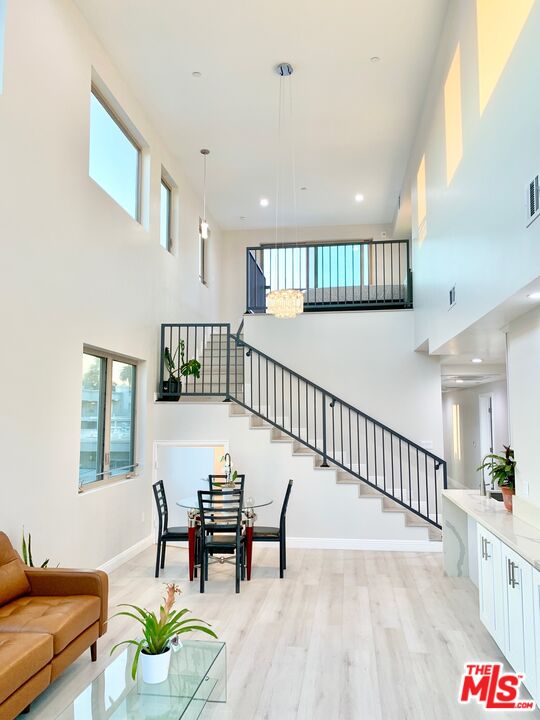 MLS #25616893 image #2