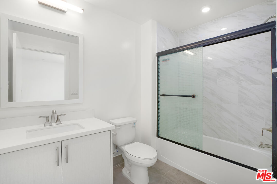 MLS #25616907 image #18