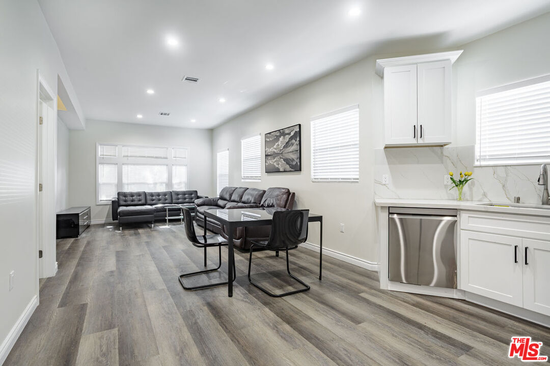 MLS #25616929 image #0