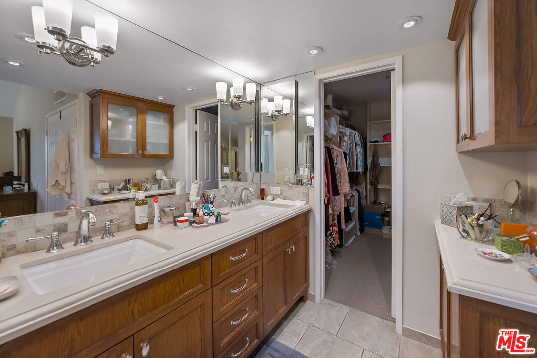 MLS #25616977 image #20