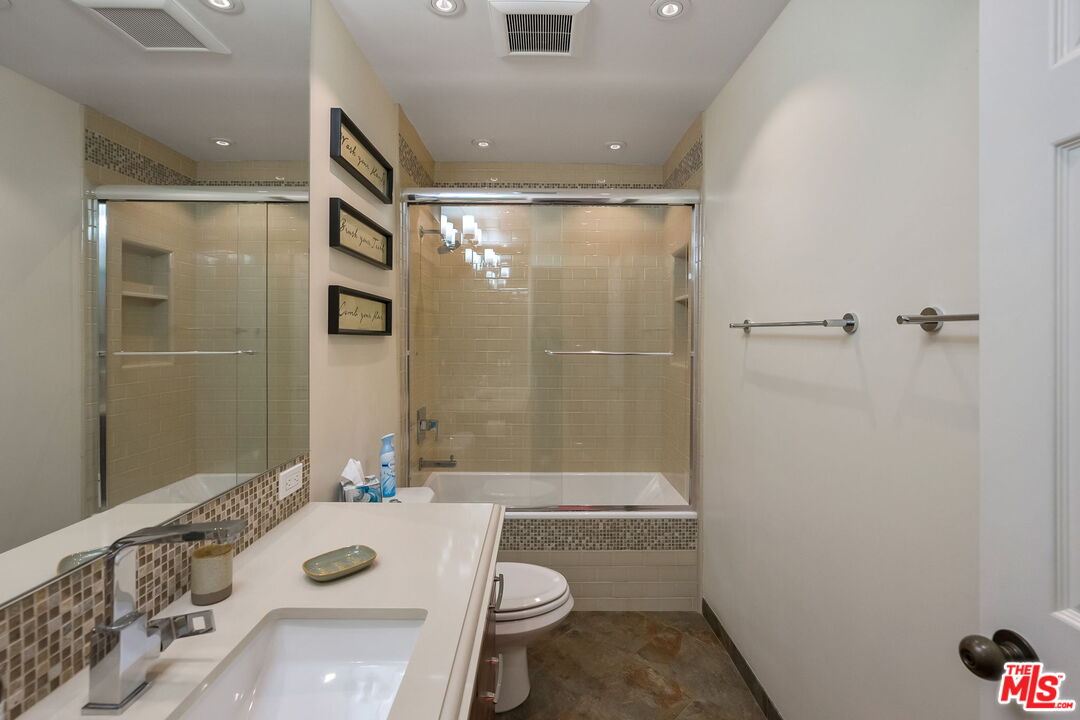 MLS #25616977 image #23