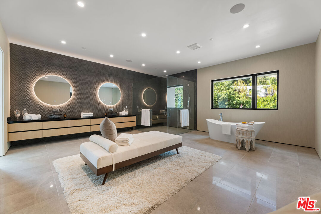 MLS #25617067 image #12