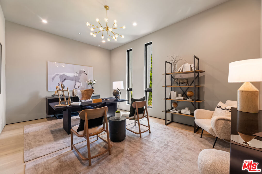 MLS #25617067 image #1