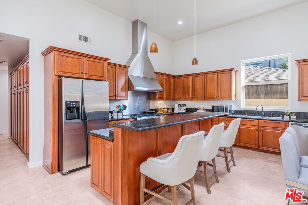 MLS #25617173 image #2