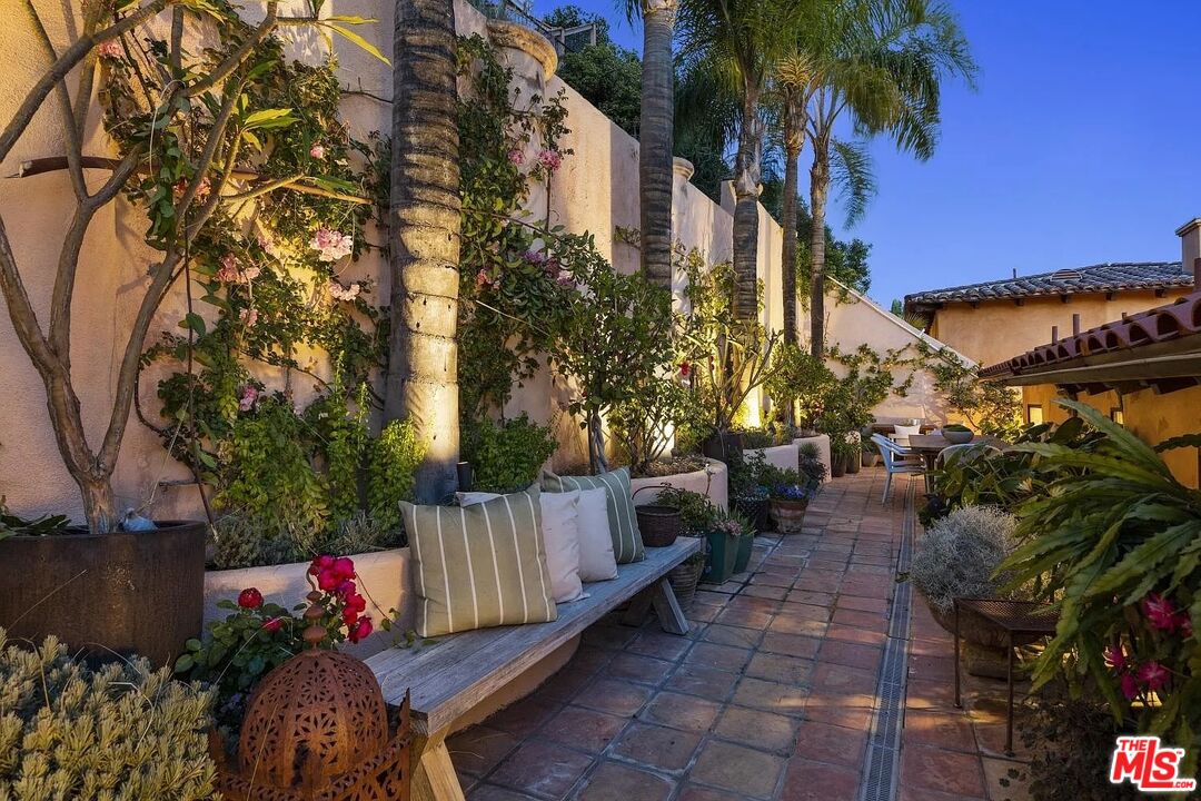 MLS #25617941 image #1