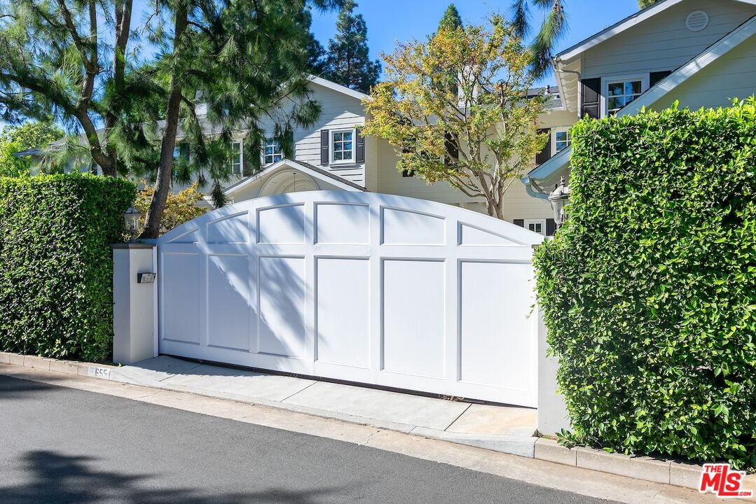 MLS #25618643 image #2