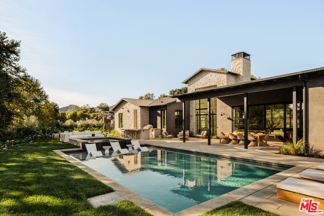 MLS #25619859 image #0