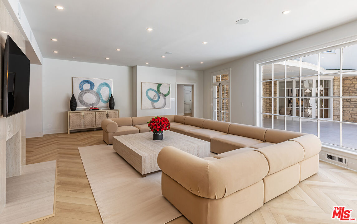 MLS #25620723 image #21