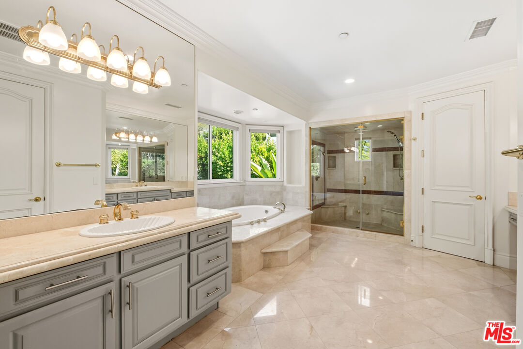 MLS #25621371 image #24