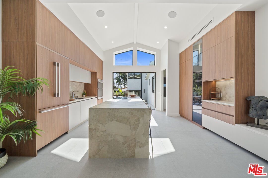 MLS #25621457 image #8