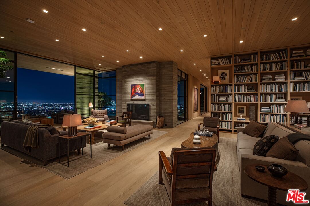 MLS #25622817 image #44