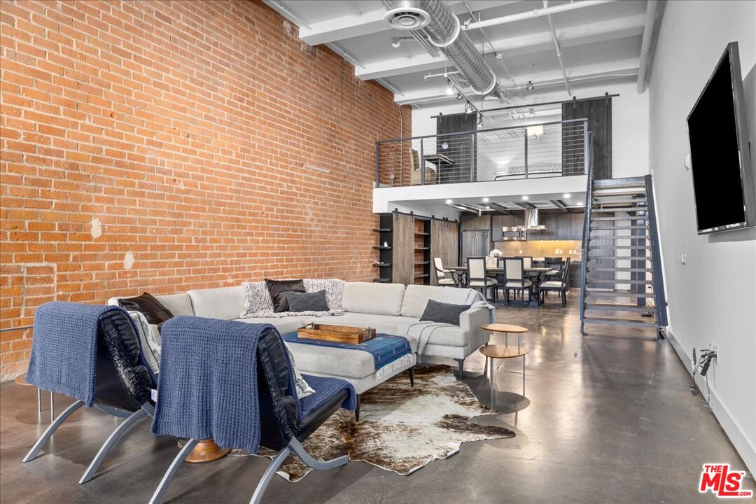 MLS #25622823 image #2